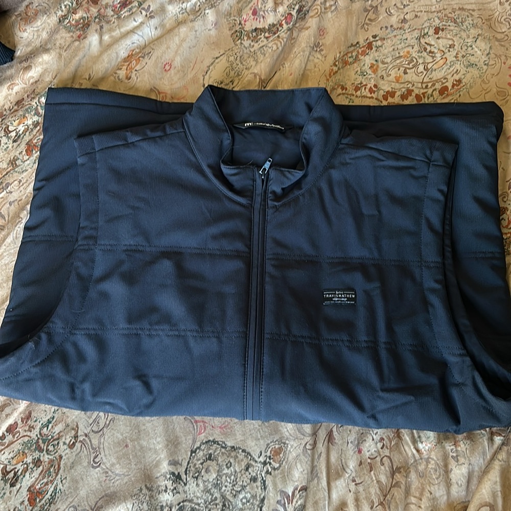 Travis Mathew INTERLUDE PUFFER VEST. Size XL. Color Black